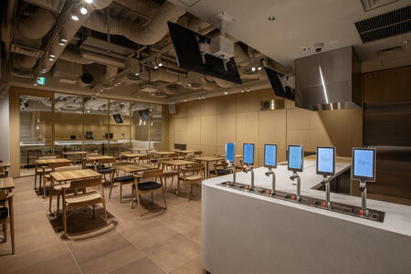 Tokyo Living Lab（8go Café & Bar）