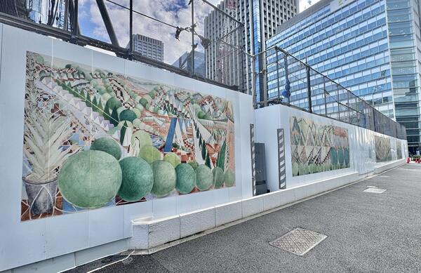 「八重洲一丁目北地区第一種市街地再開発事業」の仮囲い装飾